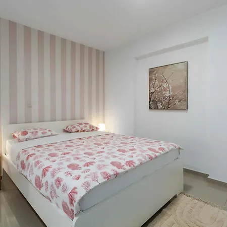 In - Istrien 42143 Apartman Porec