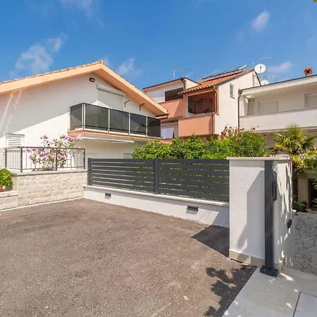 Apartment In - Istrien 42143